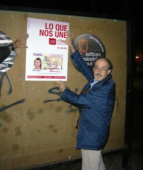 Fernando Maura y cartel